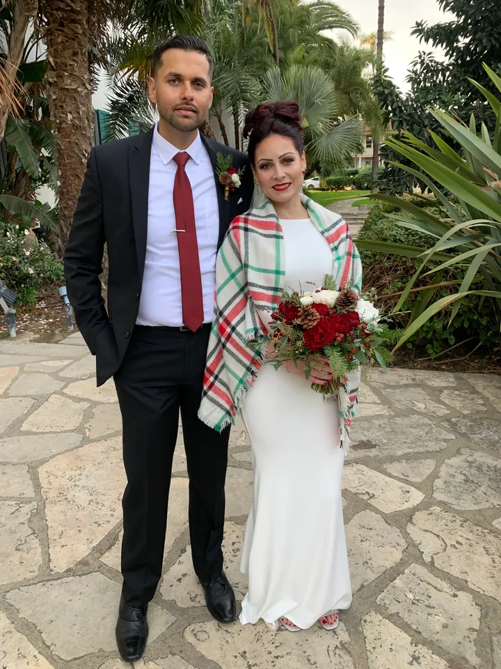 groom and bride with plaid shawl